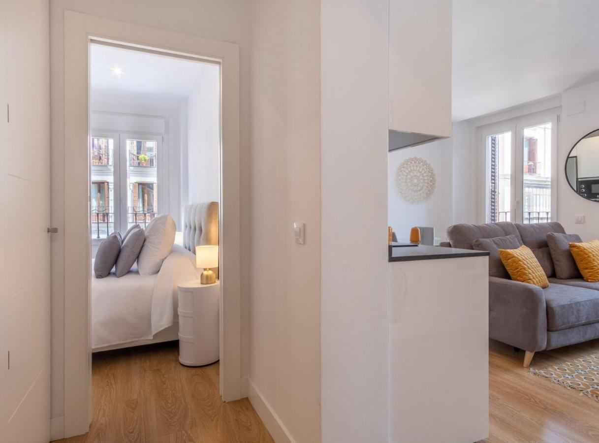 Charming Apartment For 4 Steps Away From Mercado De San Miguel , Calle Mayor IV Madrid Exterior photo