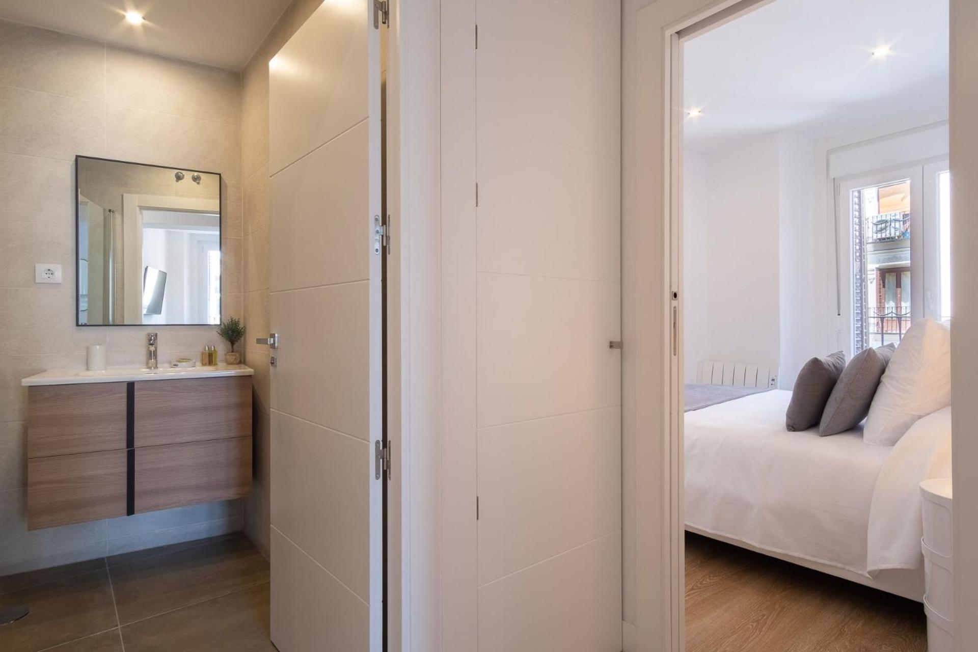 Charming Apartment For 4 Steps Away From Mercado De San Miguel , Calle Mayor IV Madrid Exterior photo