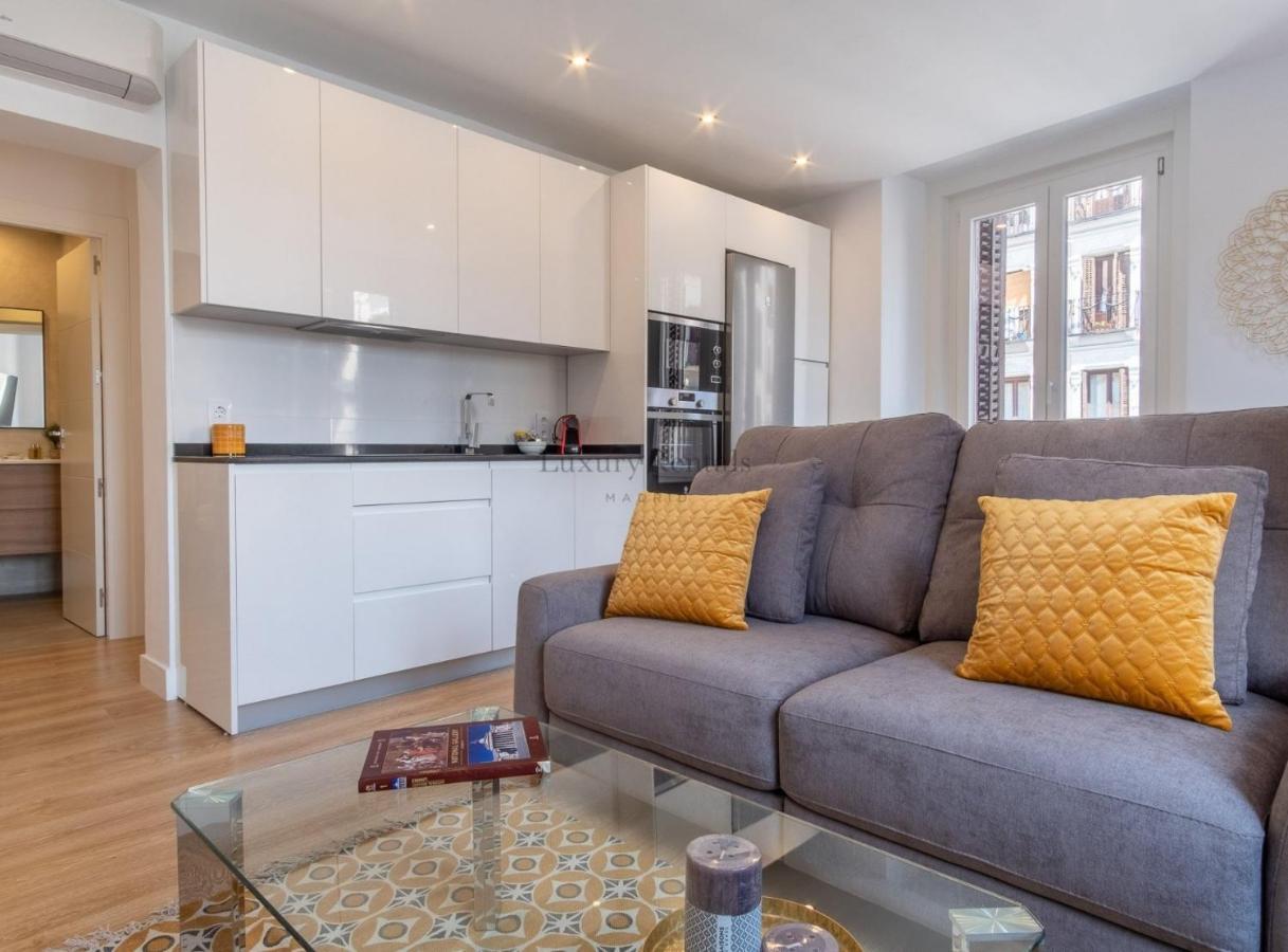 Charming Apartment For 4 Steps Away From Mercado De San Miguel , Calle Mayor IV Madrid Exterior photo