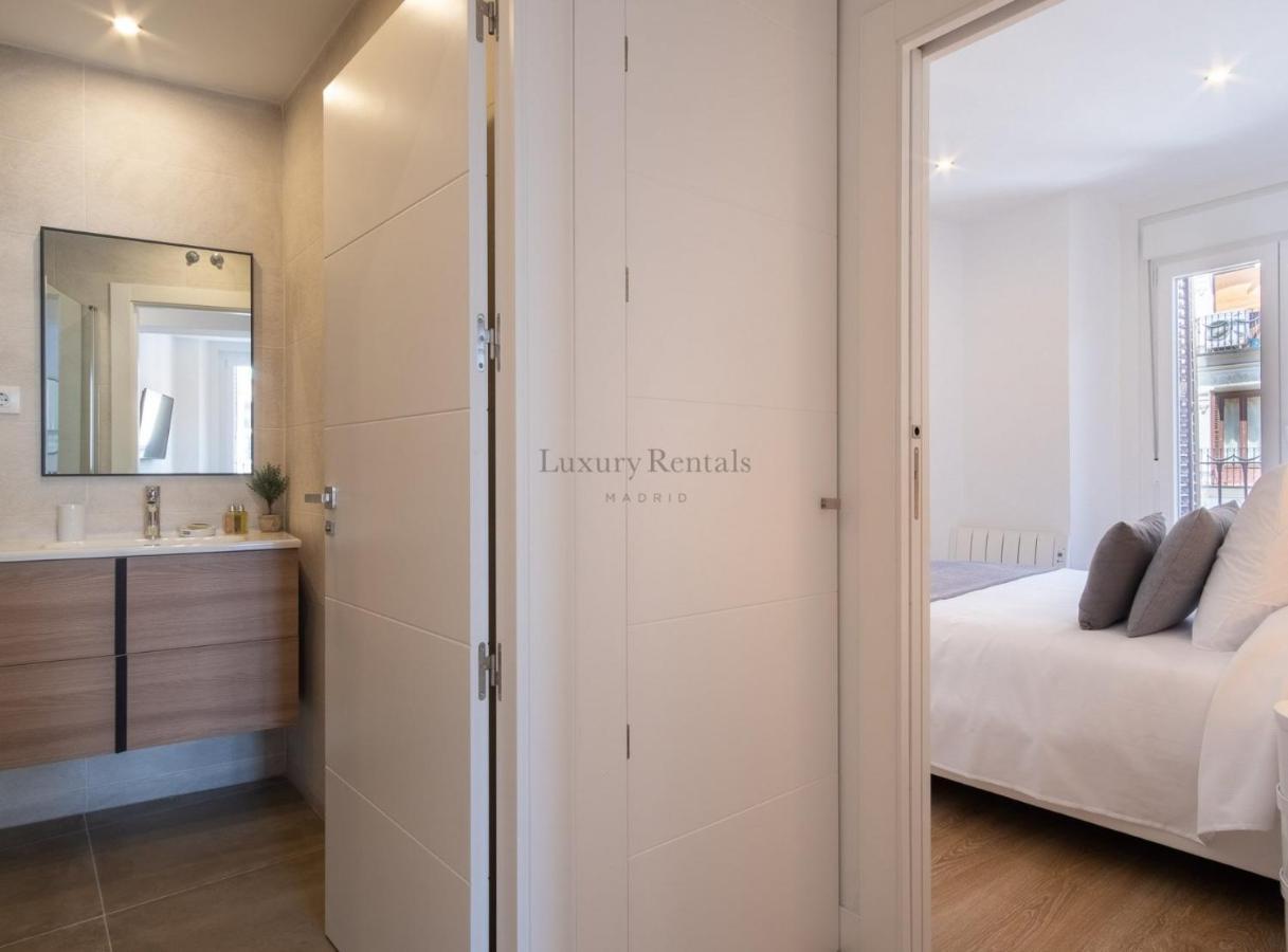 Charming Apartment For 4 Steps Away From Mercado De San Miguel , Calle Mayor IV Madrid Exterior photo