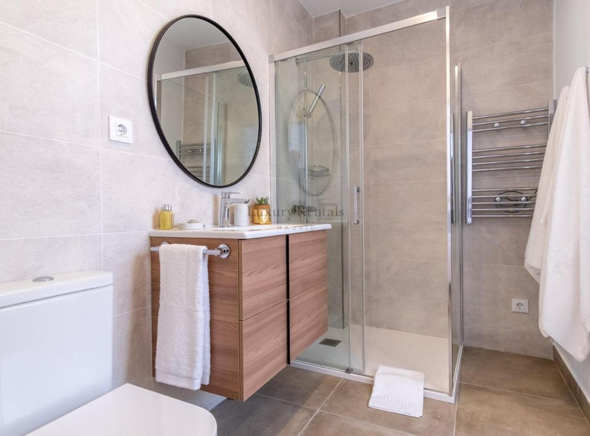 Charming Apartment For 4 Steps Away From Mercado De San Miguel , Calle Mayor IV Madrid Exterior photo
